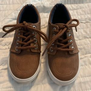 Brown/tan Nautica sneakers.